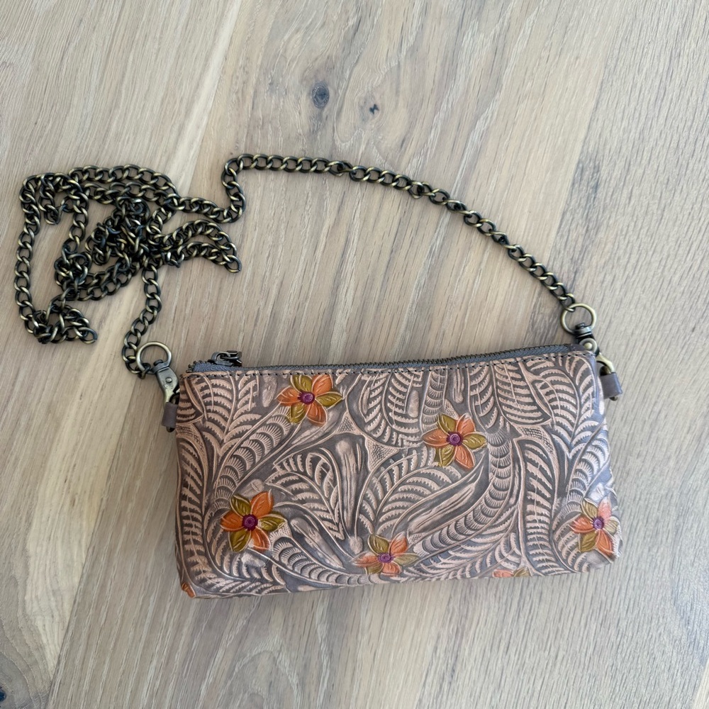 L’Artiste Small Crossbody Bag